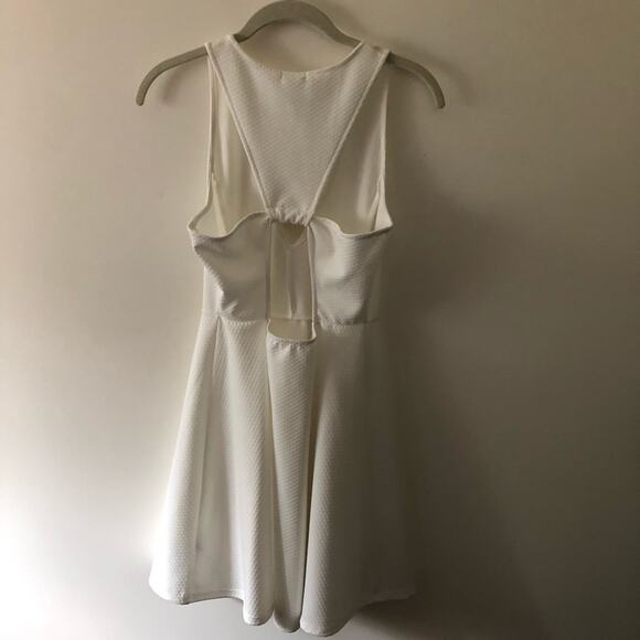 Urban Outfitters Kimchi Blue Cutout White Dress - Picture 5 of 5
